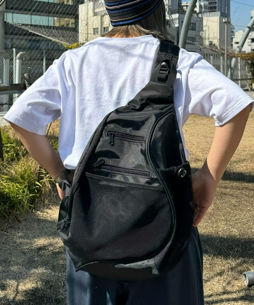 CIAOPANIC TYPY（チャオパニックティピー）の「【UNISEX】メッセンジャーバッグ / キーホルダー付き（ショルダーバッグ・メンズ・ブラック/カーキ/オレンジ・ONE SIZE）」の4枚目の写真