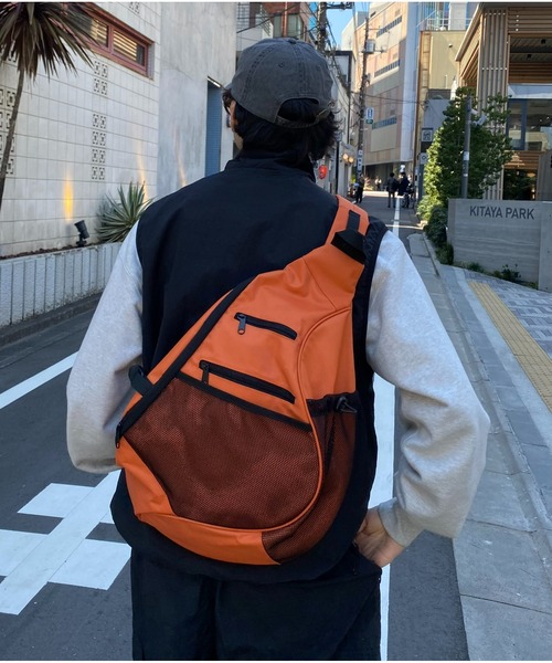 CIAOPANIC TYPY（チャオパニックティピー）の「【UNISEX】メッセンジャーバッグ / キーホルダー付き（ショルダーバッグ・メンズ・ブラック/カーキ/オレンジ・ONE SIZE）」の20枚目の写真