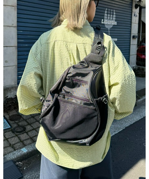 CIAOPANIC TYPY（チャオパニックティピー）の「【UNISEX】メッセンジャーバッグ / キーホルダー付き（ショルダーバッグ・メンズ・ブラック/カーキ/オレンジ・ONE SIZE）」の8枚目の写真