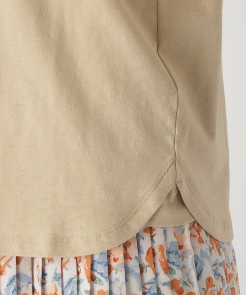 LAURA ASHLEY(ローラアシュレイ)の「【綿100%/ストレッチ】ベーシックTシャツ(Tシャツ/カットソー・レディース・ホワイト/ネイビー/ナチュラル・40/38)」の4枚目の写真