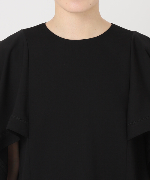 Noble（ノーブル）の「ラダーラインケープフレアブラウス