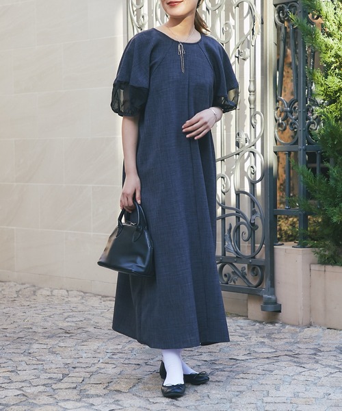 un dix cors（アンディコール）の「《オケージョン》シアー袖切替ワンピース（ドレス・レディース・チャコールグレー/ブラック・FREE）」の4枚目の写真