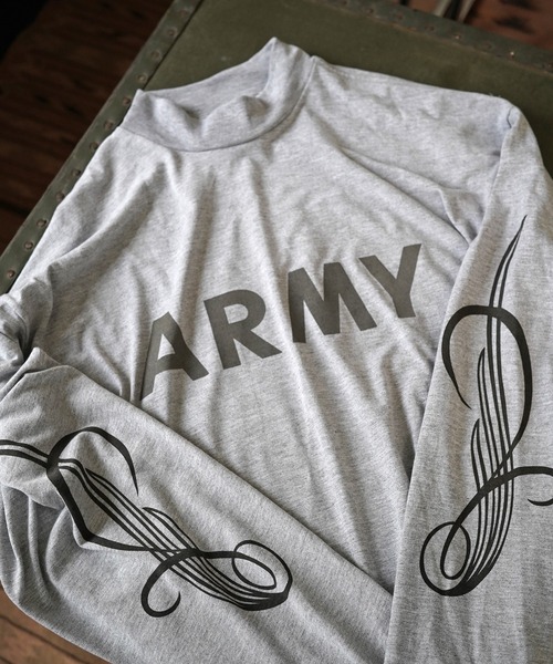 【セール】【THRIFTY LOOK スリフティールック 】 ARMY OVER PRINTED LS TEE ロンティ（Tシャツ/カットソー）｜THRIFTY LOOK（スリフティールック）