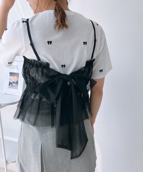 AS KNOW AS plus(アズノゥアズプラス)の「◎バックリボンチュールビスチェキャミソール(キャミソール・レディース・ブラック/グレー系/シルバー系/チャコール/グレー系1・FREE)」の2枚目の写真