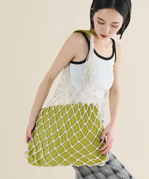 MERLOT（メルロー）の「ネットトライアングルバッグ（トートバッグ・レディース・グリーン/ブラック・FREE）」の3枚目の写真