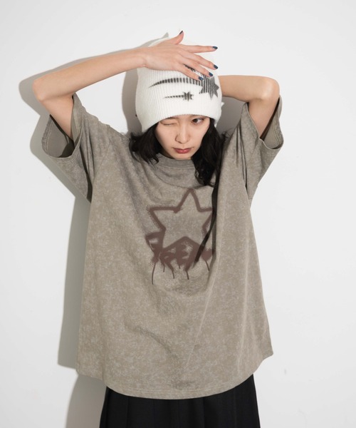 WEGO（ウィゴー）の「WEGO/スノーダイグラフィックT（Tシャツ/カットソー・メンズ・オレンジ/ブラック/ベージュ/ブラック系その他/ダークグレー・MEDIUM/LARGE）」の4枚目の写真