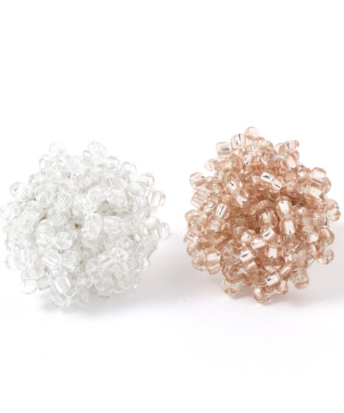 studio CLIP(スタディオクリップ)の「ビーズラウンドイヤリング(イヤリング・レディース・ホワイト/その他1・FREE)」の3枚目の写真
