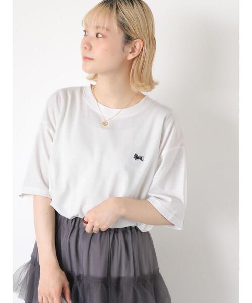 ehka sopo(エヘカソポ)の「シュナウザーワッペンTシャツ(Tシャツ/カットソー・レディース・オフホワイト/ピンク/ネイビー/グリーン・F)」の1枚目の写真