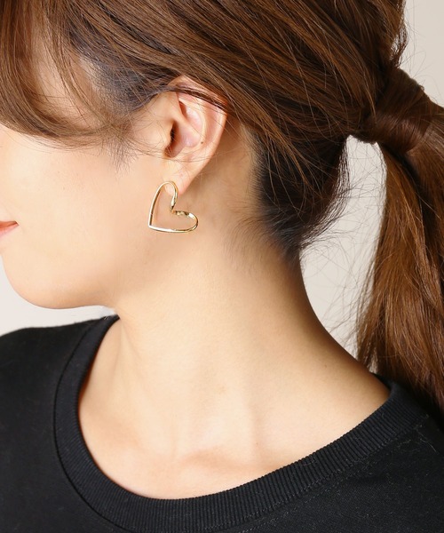 moichou（モイシュ）の「[moichou]フープオープンハートピアス（ピアス（両耳用）・レディース・ゴールド/シルバー・ONE SIZE）」の6枚目の写真