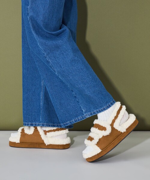 CITEN（シテン）の「＜CITEN＞ ボアサンダル（サンダル・レディース・ベージュ/ブラック・S/M/L）」の7枚目の写真