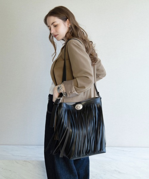 Deuxieme Classe プントヴィータコンチョ付ショルダーバッグフリンジ Deuxieme Classe プントヴィータコンチョ付ショルダーバッグフリンジ