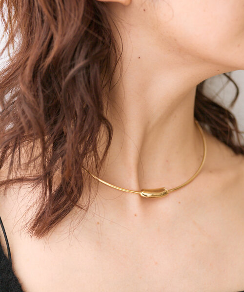 RIVE DROITE（リヴドロワ）の「【首元に程よいアクセント】ワントップチョーカー（ネックレス・レディース・シルバー/ゴールド・FREE）」の2枚目の写真