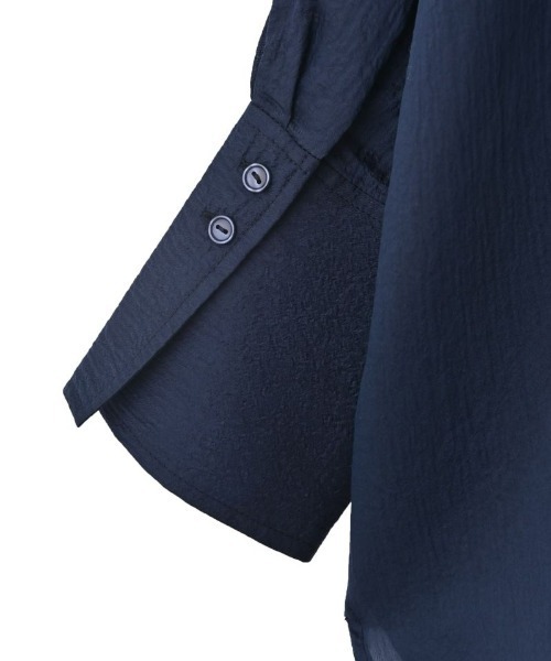 STYLE DELI(スタイルデリ)の「【BLK001】ラメ&ストライプシアーシャツ(シャツ/ブラウス・レディース・グレー/オフホワイト/ベージュ/ネイビー・FREE)」の13枚目の写真