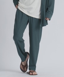 EVOLUTION（エボリューション）の「ドレープ感のあるさらっとした履き心地のパンツ（スラックス）」