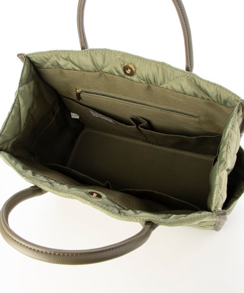 cache cache(カシュ カシュ)の「カシュカシュ cachecache / キルティングスクエアトートバッグM(トートバッグ・レディース・ブラック/ブラウン/カーキ/ベージュ/ネイビー・FREE)」の21枚目の写真