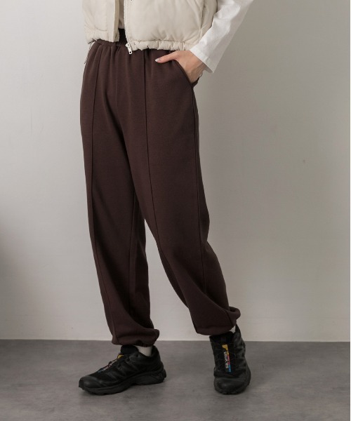 ad thie（アドティエ）の「ピンタック 裏毛ジョガーパンツ（スウェットパンツ・レディース・ブラック/ブラウン/チャコール/オートミール/アイボリー/杢グレー・FREE）」の5枚目の写真