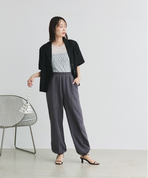 ad thie（アドティエ）の「ピンタック 裏毛ジョガーパンツ（スウェットパンツ・レディース・ブラック/ブラウン/チャコール/オートミール/アイボリー/杢グレー・FREE）」の11枚目の写真