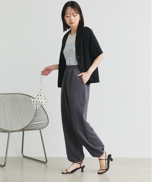 ad thie（アドティエ）の「ピンタック 裏毛ジョガーパンツ（スウェットパンツ・レディース・ブラック/ブラウン/チャコール/オートミール/アイボリー/杢グレー・FREE）」の12枚目の写真