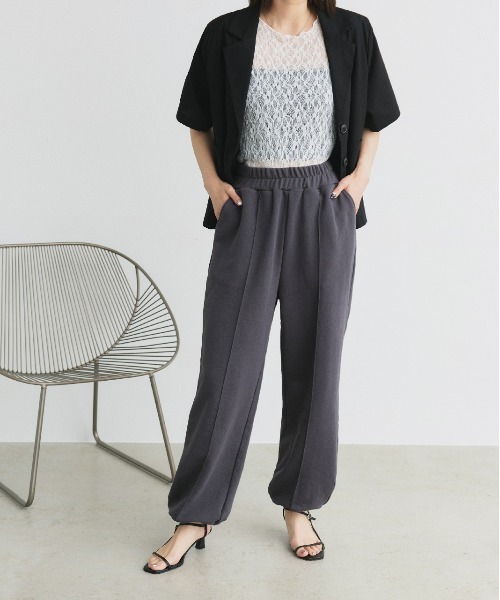 ad thie（アドティエ）の「ピンタック 裏毛ジョガーパンツ（スウェットパンツ・レディース・ブラック/ブラウン/チャコール/オートミール/アイボリー/杢グレー・FREE）」の13枚目の写真