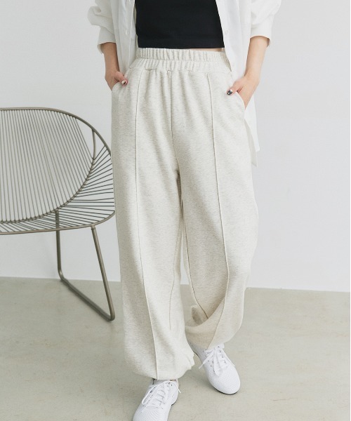 ad thie（アドティエ）の「ピンタック 裏毛ジョガーパンツ（スウェットパンツ・レディース・ブラック/ブラウン/チャコール/オートミール/アイボリー/杢グレー・FREE）」の21枚目の写真