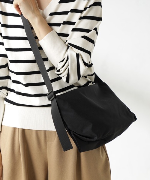 FOUND GOOD（ファウンドグッド）の「シンプルショルダー（ショルダーバッグ・レディース・オレンジ系5/ブルー系5/ブラウン系5/ホワイト系5/パープル系5/ブラック・FREE）」の10枚目の写真