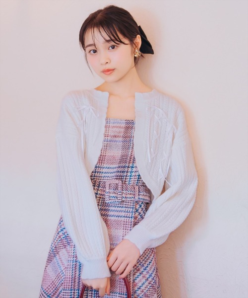 WILLSELECTION(ウィルセレクション)の「ランダムリボンボレロ(カーディガン/ボレロ・レディース・オフホワイト/ピンク/ダークブラウン/ブラック・FREE)」の2枚目の写真