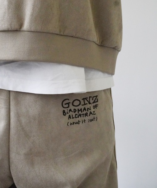 (What it isNt)ART BY MARKGONZALES(ワットイットイズント)の「【 (What it isNt)ART BY MARKGONZALES / (ワットイットイズント) アートバイ マークゴンザレス 】 カットスウェード トラック パンツ(その他パンツ・メンズ・ベージュ/ブラック・L/XL/M)」の8枚目の写真