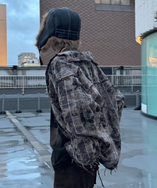 XU（エックスユー）の「ストリートファッション XU エックスユー durty check shirts ダーティーチェックシャツ オンブレチェックシャツ 長袖シャツ 韓国ファッション 韓国ストリート グランジ（シャツ/ブラウス・メンズ・グレー・ONE SIZE）」の14枚目の写真