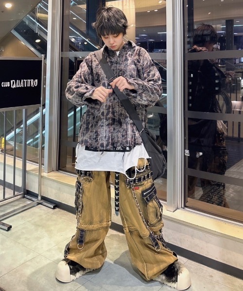 XU（エックスユー）の「ストリートファッション XU エックスユー durty check shirts ダーティーチェックシャツ オンブレチェックシャツ 長袖シャツ 韓国ファッション 韓国ストリート グランジ（シャツ/ブラウス・メンズ・グレー・ONE SIZE）」の18枚目の写真