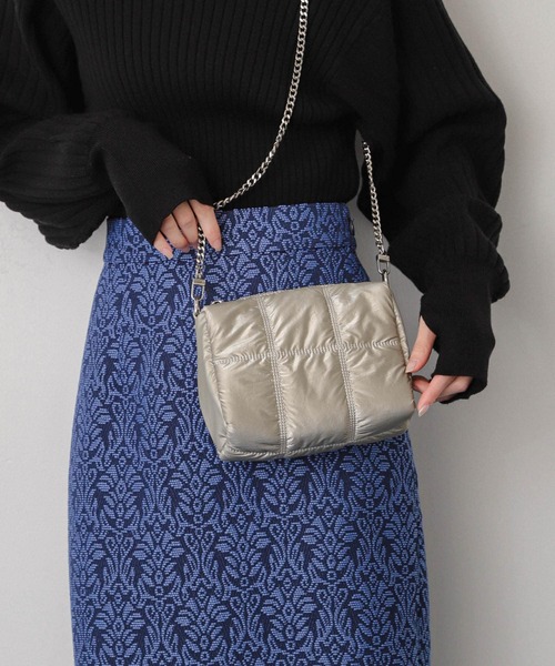 SENSE OF PLACE by URBAN RESEARCH（センスオブプレイスバイアーバンリサーチ）の「キルティングバッグ（ショルダーバッグ・レディース・ブラック/シルバー/ロイヤルブルー・ONE）」の3枚目の写真