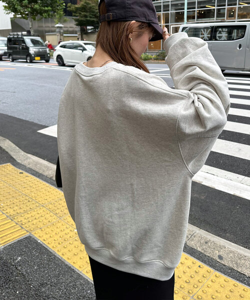 セール】【ユニセックス/WEB限定】ヴィンテージライクヒビワレロゴ