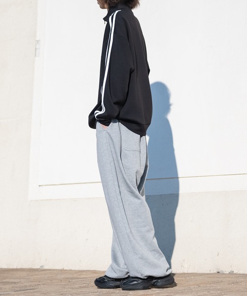 Red Cap Girl（レッドキャプガール）の「【a-r】〔Red Cap Girl/レッドキャップガール〕シルキータッチ サークルロゴ刺繍 サイドライン ハーフジップ（スウェット・メンズ・ライトグレー/ホワイト/ブルー/ブラック・LARGE/MEDIUM）」の12枚目の写真