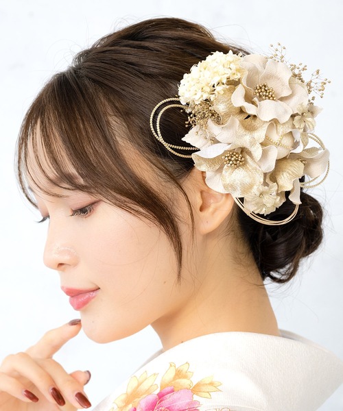 SOUBIEN（ソウビエン）の「flower髪飾り2点セット（和装小物・レディース・レッド系/ゴールド系・FREE）」の2枚目の写真