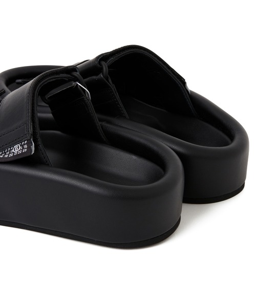 MM6 Maison Margiela(エムエムシックス メゾン マルジェラ)の「MM6 Maison Margiela (エムエムシックス メゾンマルジェラ) プラット(サンダル・レディース・ブラック・37)」の8枚目の写真