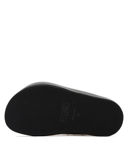 MM6 Maison Margiela(エムエムシックス メゾン マルジェラ)の「MM6 Maison Margiela (エムエムシックス メゾンマルジェラ) プラット(サンダル・レディース・ブラック・37)」の5枚目の写真