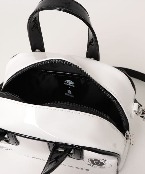 UMBROコラボ＜MARY QUANT＞エナメル 2WAYミニショルダー MARY QUANT（マリークワント）の「UMBRO×MQエナメル2WAYミニ
