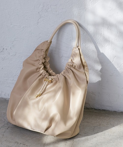 ROPE' PICNIC(ロペピクニック)の「【撥水加工】ドロストリングギャザートートバッグ(トートバッグ・レディース・ブルー/ブラック/ベージュ・FREE)」の6枚目の写真