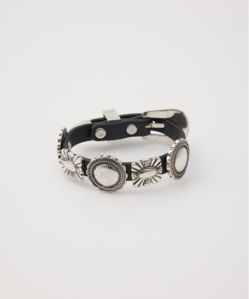 RODEO CROWNS WIDE BOWL（ロデオクラウンズワイドボウル）の「コンチョパーツ ブレスレット（ブレスレット・レディース・ゴールド/シルバー・FREE）」の2枚目の写真