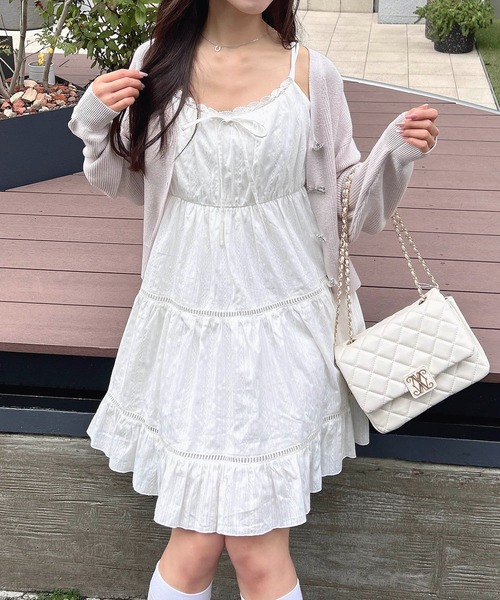 INGNI（イング）の「【WEB限定】レースティアードミニキャミワンピース（ワンピース・レディース・オフホワイト/ブラック/サックスブルー・M）」の6枚目の写真