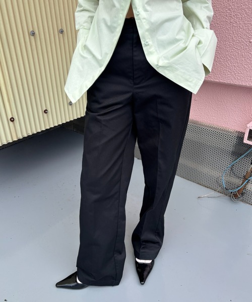 FUULLY STUDIO（フーリィーステューディオ）の「TCツイルストレートパンツ（チノパンツ・レディース・グレー/ブラック・SMALL/MEDIUM/LARGE）」の7枚目の写真