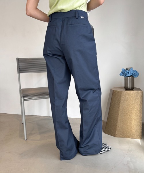 FUULLY STUDIO（フーリィーステューディオ）の「TCツイルストレートパンツ（チノパンツ・レディース・グレー/ブラック・SMALL/MEDIUM/LARGE）」の14枚目の写真