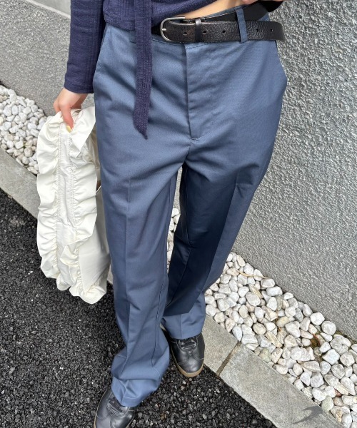 FUULLY STUDIO（フーリィーステューディオ）の「TCツイルストレートパンツ（チノパンツ・レディース・グレー/ブラック・SMALL/MEDIUM/LARGE）」の17枚目の写真