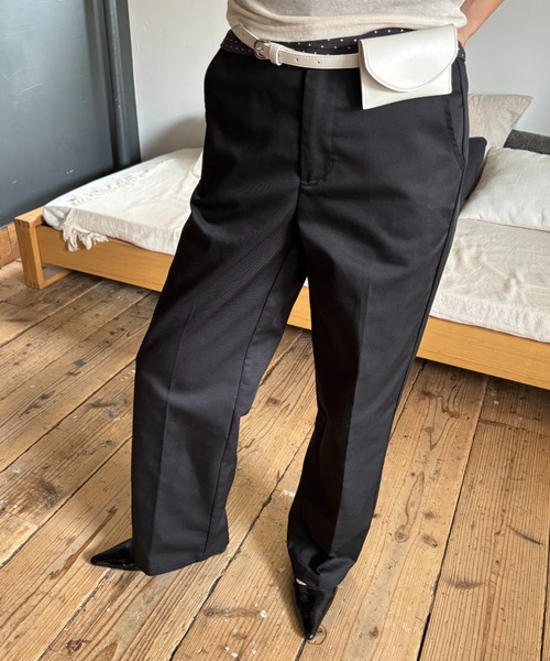 FUULLY STUDIO（フーリィーステューディオ）の「TCツイルストレートパンツ（チノパンツ・レディース・グレー/ブラック・SMALL/MEDIUM/LARGE）」の22枚目の写真