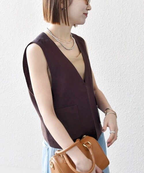 SHIPS any（シップス エニィ）の「SHIPS any:〈洗濯機可能〉ヨーロピアンフラックス リネン  Vネック コンパクト ベスト（ベスト・レディース・ブラウン/ネイビー・ONE SIZE）」の7枚目の写真