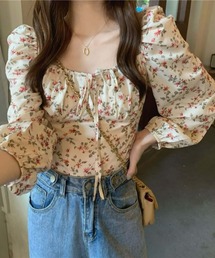 シャーリングギャザー　花柄プリント長袖ブラウス
