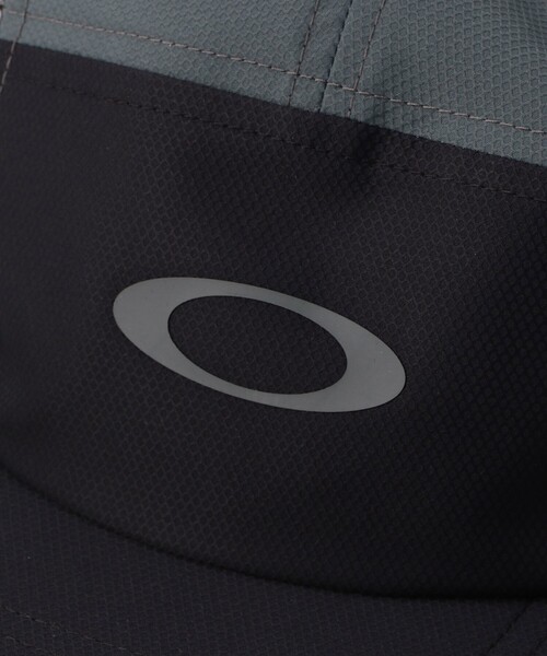 FREAK'S STORE(フリークスストア)の「限定展開 OAKLEY/オークリー Latitude Arc Cap / FOS901522(キャップ・メンズ・ブラック/グリーン・フリ-)」の3枚目の写真