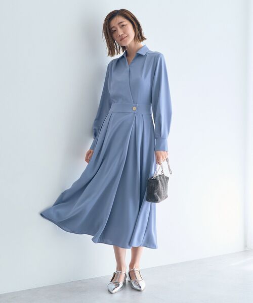 YECCA VECCA(イェッカヴェッカ)の「カシュクールタックワンピース(ワンピース・レディース・ネイビー/ブルー/ライトベージュ・FREE)」の4枚目の写真