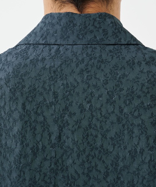 STUDIOUS(ステュディオス)の「FLOWER JACQUARD SHIRTS(シャツ/ブラウス・メンズ・ライトブルーグレー/ブラック・2/1)」の13枚目の写真