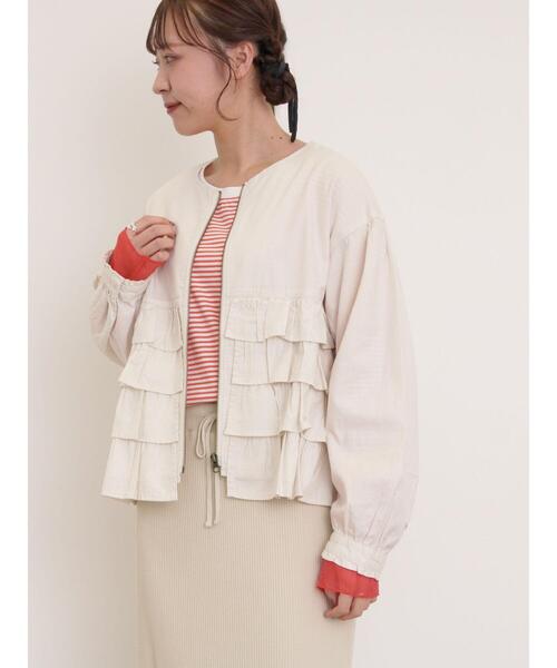 Samansa Mos2(サマンサ モスモス)の「フリルジップブルゾン(ブルゾン・レディース・カーキ/オフホワイト/グレー/チャコールグレー・F)」の10枚目の写真