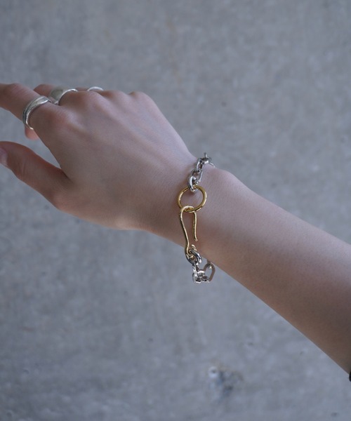 Laura Lombardi（ローラロンバルディ）の「FARA BRACELET（ブレスレット・レディース・シルバー×ゴールド・ONE SIZE）」の2枚目の写真